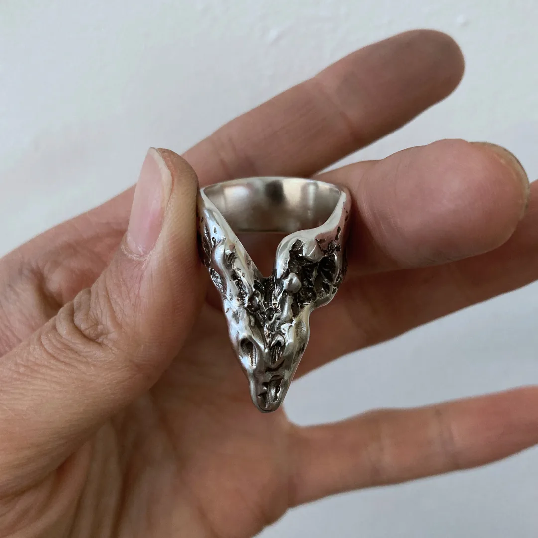 Custom claw ring