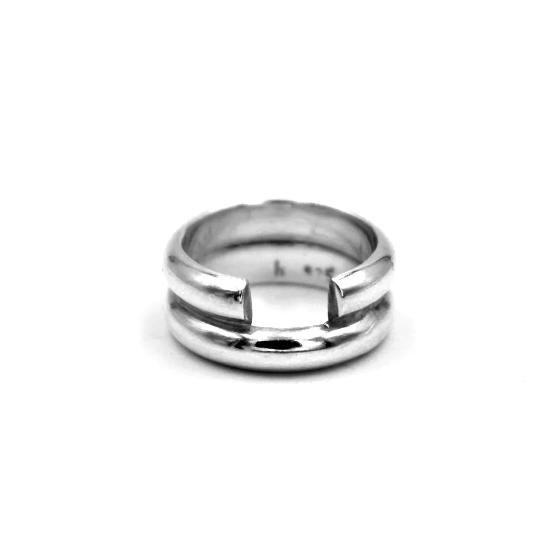 Open band ring 01